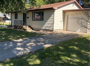 504 Davis St, Newton, IL 62448