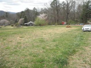 000 Church Rd, Fairview, NC 28730