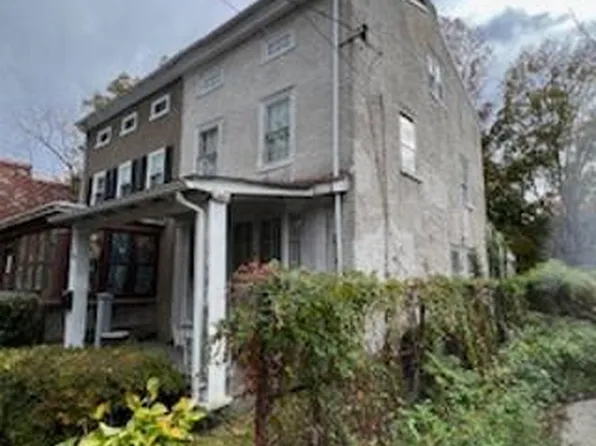 758 Carpenter Ln, Philadelphia, PA 19119