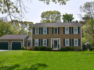 4 Plymouth Heights Rd, Sagamore Beach, MA 02562