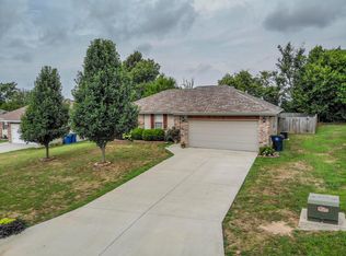 217 Dixie Ave, Clever, MO 65631