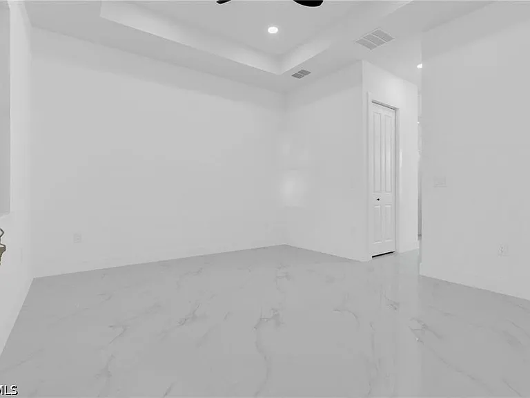 1601 Clark Ave — Photo 21