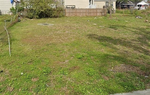 2nd image of 2625 Peace Ct