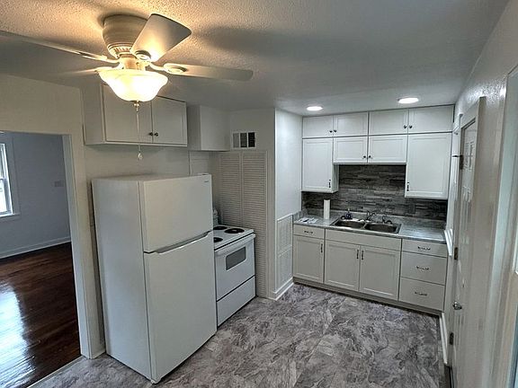 5th image of 3024 Brambleton Ave SW #2