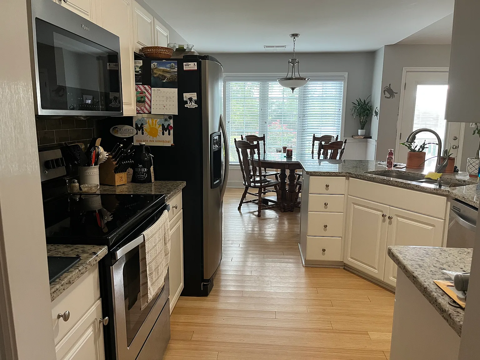 3 bed, 1340 sqft, $2,000 — Photo 2