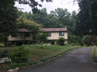 34 Ashwood St, Springfield, MA 01151