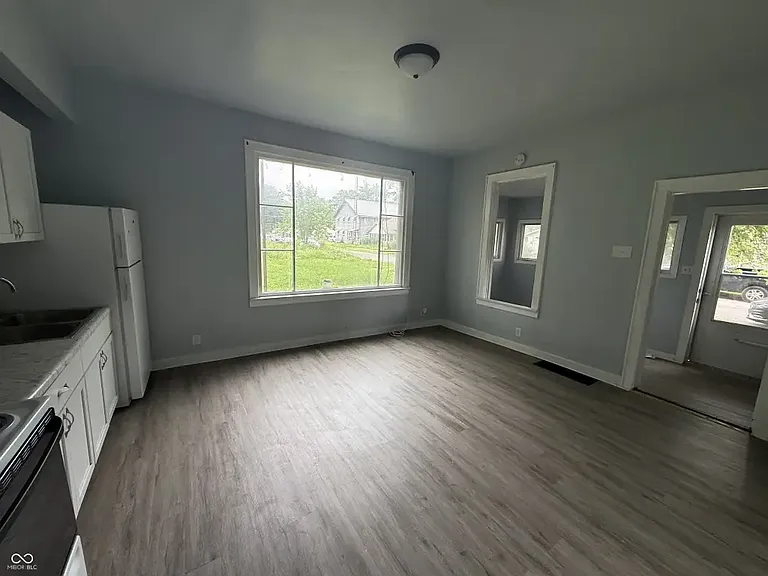 2627 Chase St — Photo 11