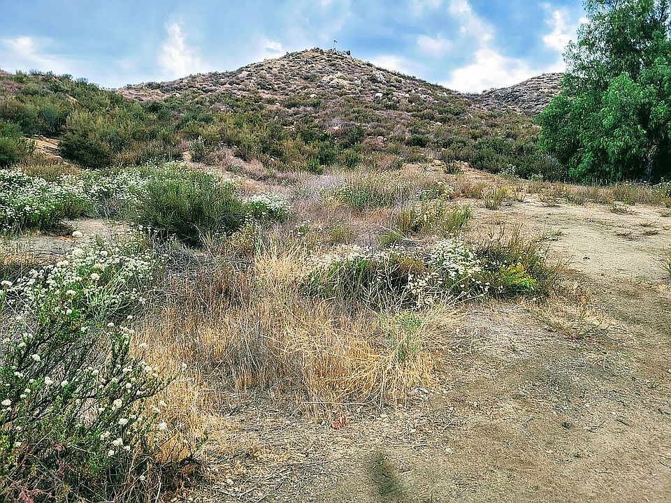 22 Upton, Wilomar, CA 92595 Zillow