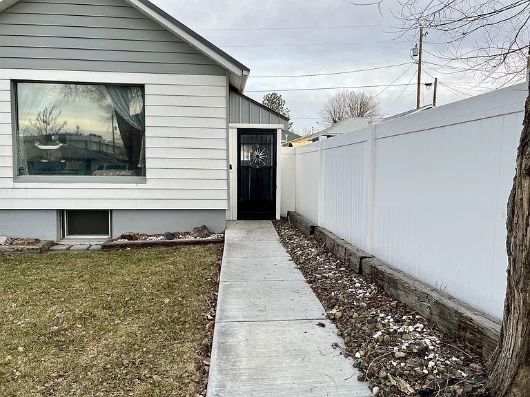 454 Cedar St #2 — Photo 1