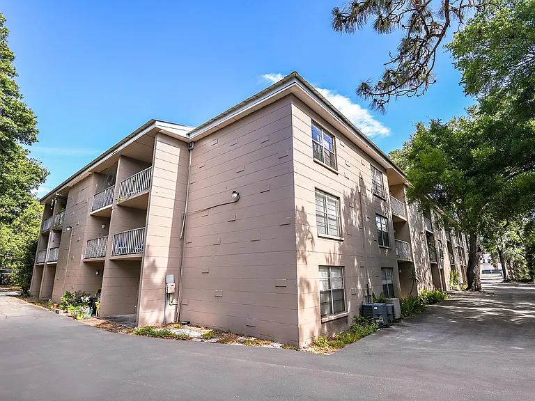 San Carlos Place — Photo 13