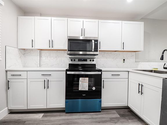 2nd image of 119 Royal Park Drive #4h
