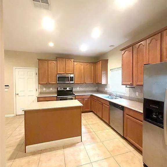 14205 Bridgewater Crossings Blvd — Photo 12