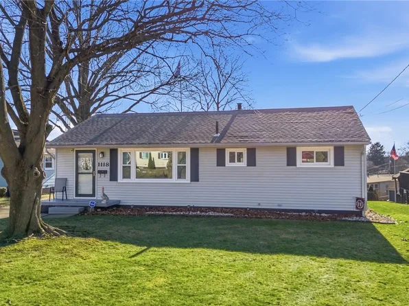 1118 Valley Dr NW, North Canton, OH 44720