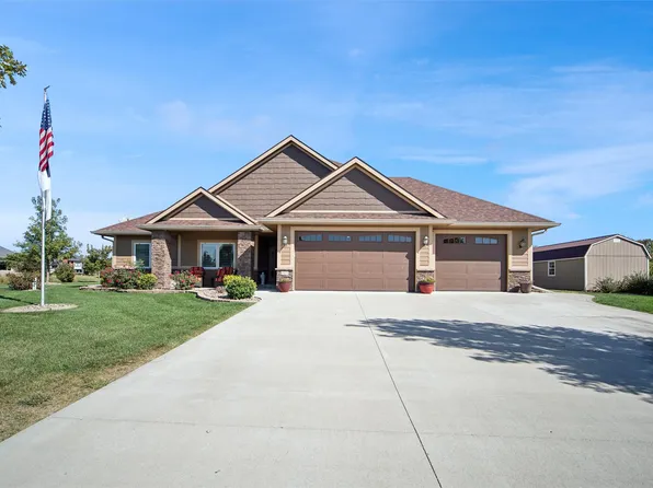 11671 NW 115th St, Granger, IA 50109