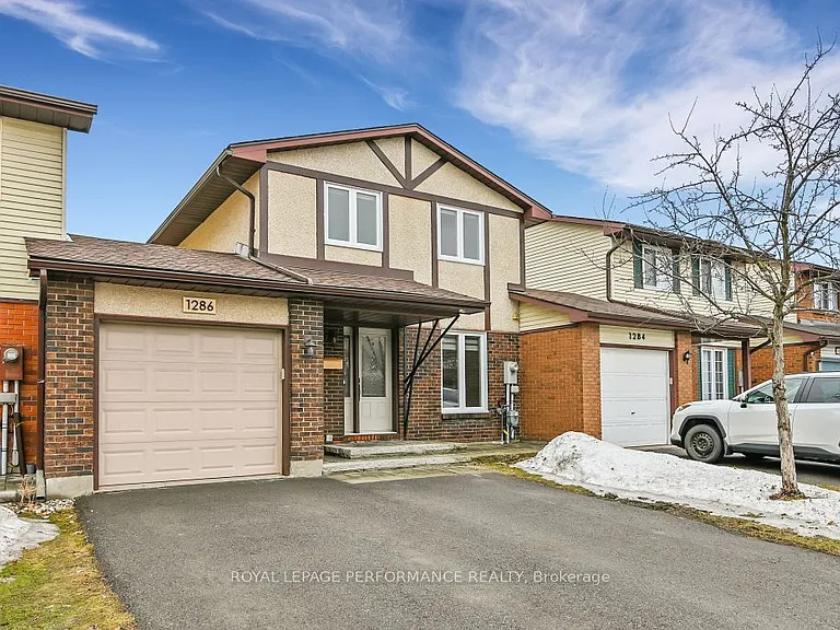 1286 Cedarcroft Cres — Photo 1