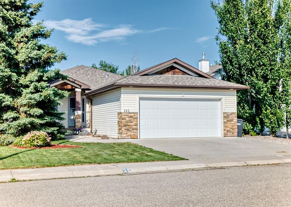 1st image of 142 E Strathmore Lakes Pl