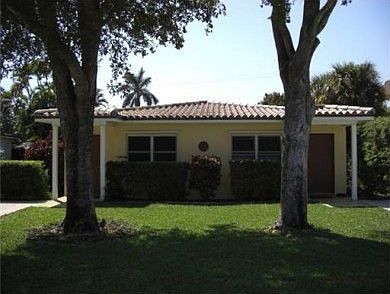 1st image of 924 NE 9th Ave
