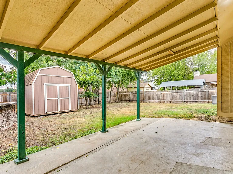 13226 Chesterton Dr — Photo 22