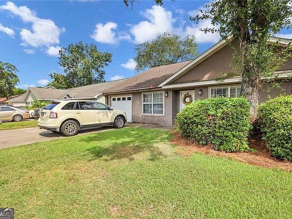 3rd image of 257259 Windridge Dr