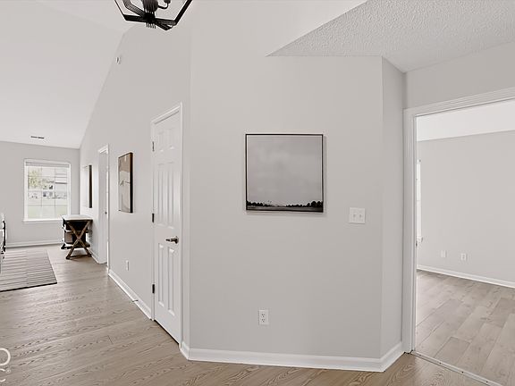 3rd image of 13083 N Sterling Cmns