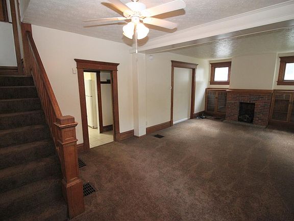 4th image of 181 E Oakland Ave