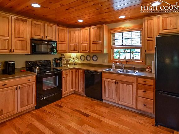 5th image of 224 Painted Mountain Ln