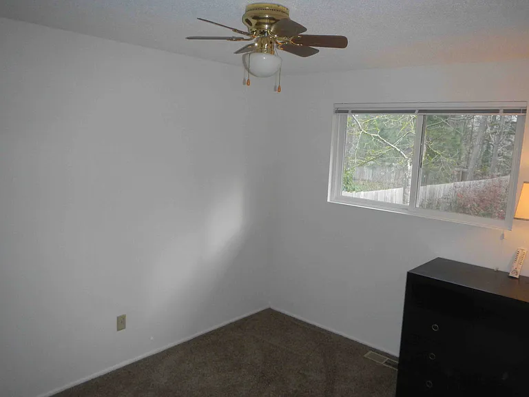 1715 SE Bethel St — Photo 14