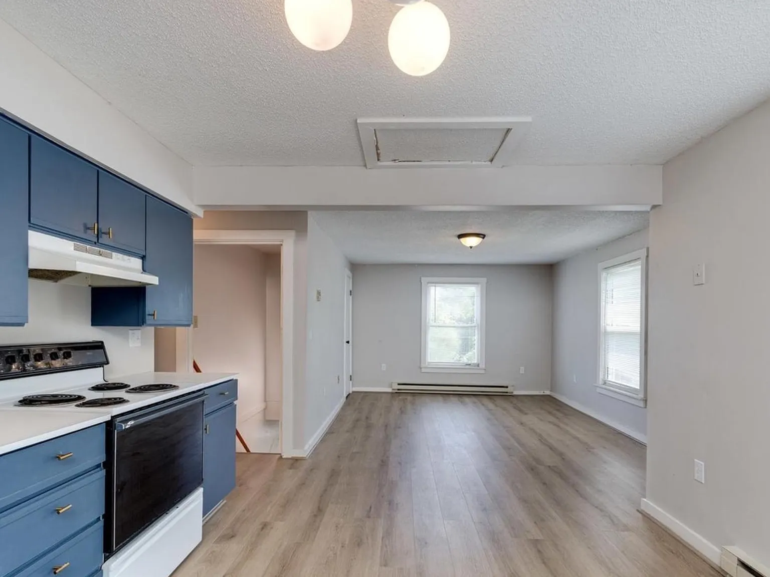 1 bed, 705 sqft, $1,200 — Photo 3