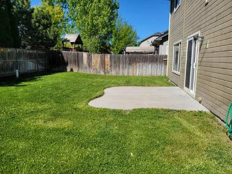 10463 Henrys Lake Dr — Photo 21
