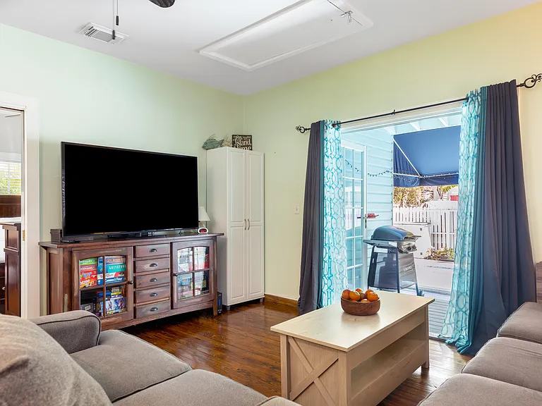 906 Truman Ave #2 — Photo 10