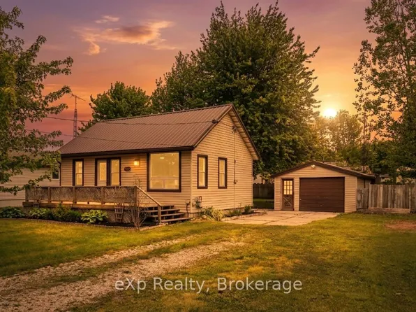 2608 Sheriff St, Oil Springs, ON N0N 1P0