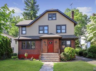 220 W Hudson Ave, Englewood, NJ 07631