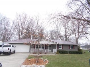 1342 N 1655 East Rd, Shelbyville, IL 62565