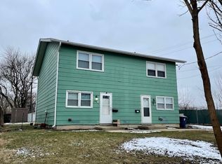 930 Bowditch Ave, Aurora, IL 60506