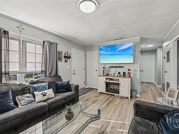 2nd image of 255 Marlborough Downs Road