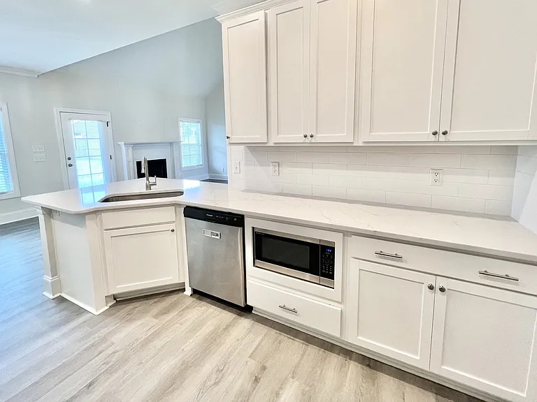 1102 Cavil Hollins Ct — Photo 23