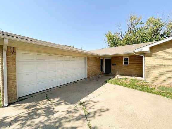 2nd image of 1117 Glen Loch Dr