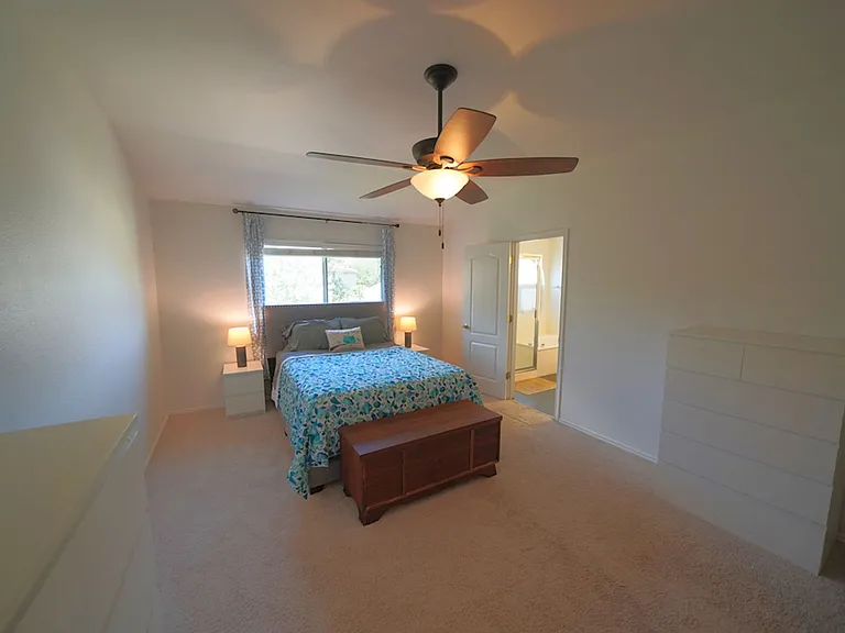 136 Earhart Ln — Photo 32