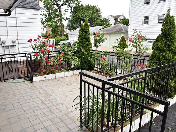 3rd image of 23 Lorrigan Pl