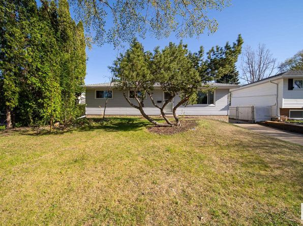44 Marion Dr, Strathcona County, AB T8A 0M1