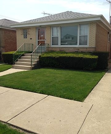 2nd image of 2818 N McVicker Ave
