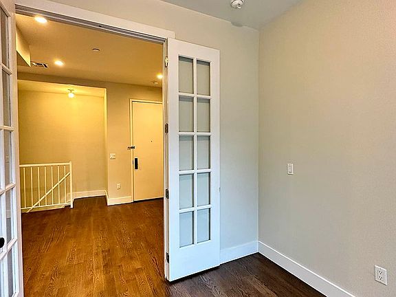 5th image of 492 Gates Ave #2J