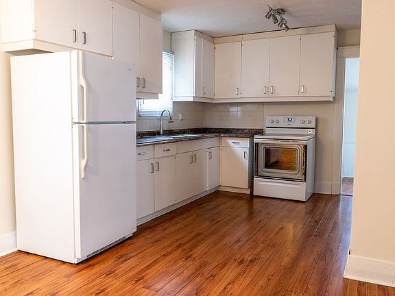 5th image of 102 Homan St