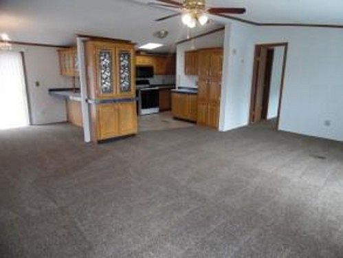 3rd image of 6184 Northwood Cir