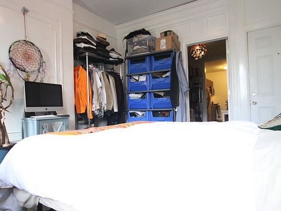 2nd image of 306 Suydam St APT 3L