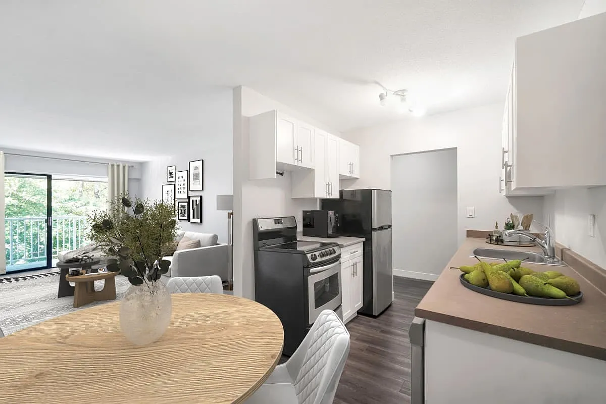Lynn Gary Apartments — Photo 2