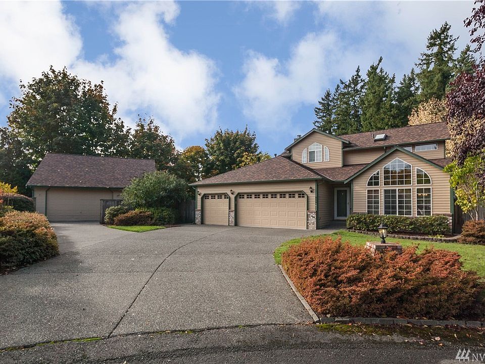 1st image of 804 199th Ave E
