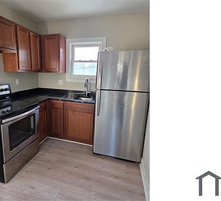 4th image of 327 Liberty St APT 3