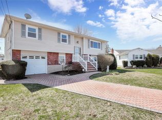 5 Vin Ct, Farmingdale, NY 11735