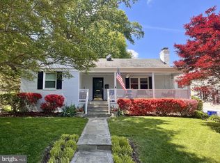 5803 Cleves Ln, Bethesda, MD 20816